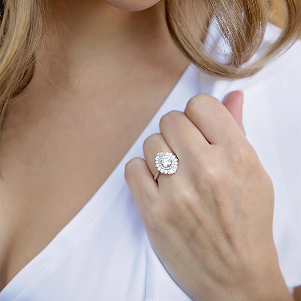 women's engagement ring